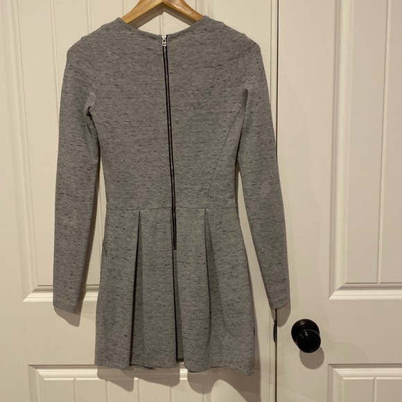 Wilfred long sleeved dress. - Picture 4 of 9